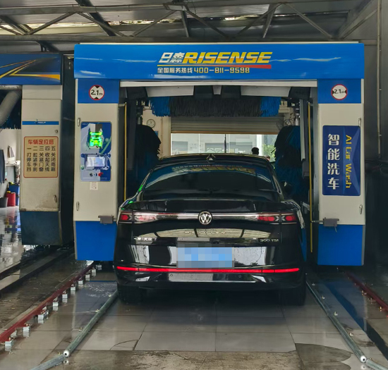 河南一汽大众安装日森无人扫码洗车设备